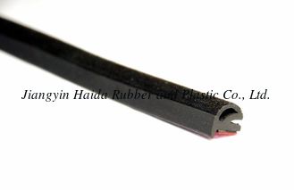 China Customized Extruded Rubber Profiles Solid EPDM Flexible Steel Spine supplier