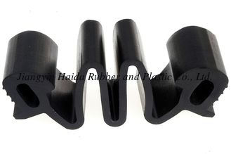 China Rubber Sealing Expansion Joints 250mm 70SHA High Strength supplier