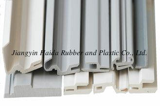China High performance Container Door Gasket hard plastic extrusion Frame supplier