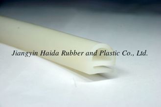 China PVC Extrusion D Shaped Rubber Seals For Wooden Windows And Doors supplier