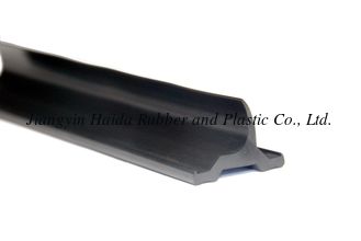 China EPDM Extruded Rubber Seal reefer container door gasket supplier