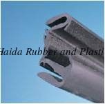 China Flocked Glassrun Extruded Rubber Seal 1mm to 150mm in height an width supplier