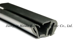 China EPDM extruded rubber sealing products window channel supplier