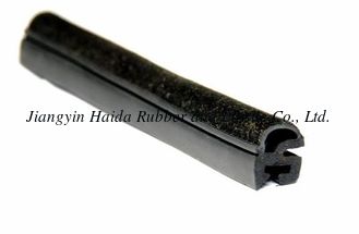 China Co-extruded EPDM rubber door seals sunroof sealing strip supplier